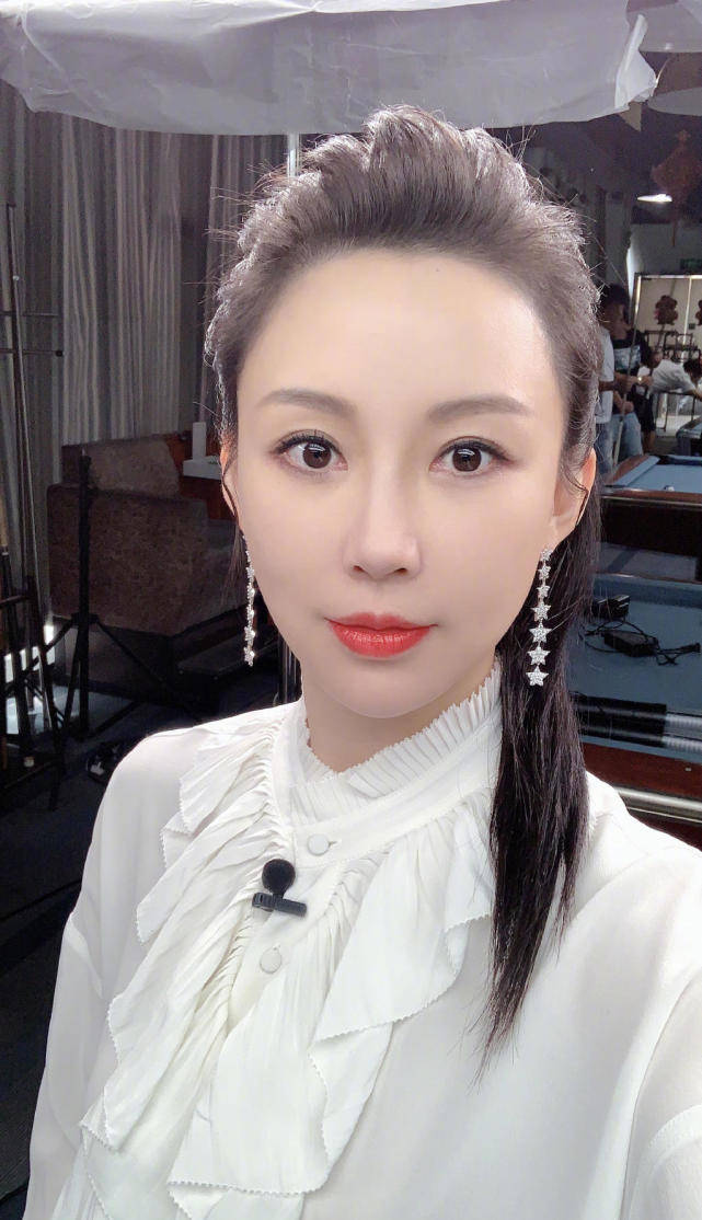 潘晓婷正式入驻腾讯体育 一起见证“九球天后”的另一面-hth官网入口(图2) 
潘晓婷正式入驻腾讯体育 一起见证“九球天后”的另一面-hth官网入口(图2)