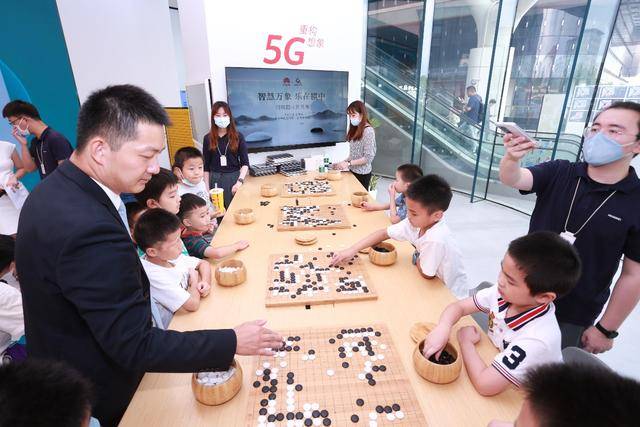 华为助力推广围棋文化:2020华为手机杯中国围棋甲级联赛闭幕:hth官网入口(图6) 
华为助力推广围棋文化:2020华为手机杯中国围棋甲级联赛闭幕:hth官网入口(图6)