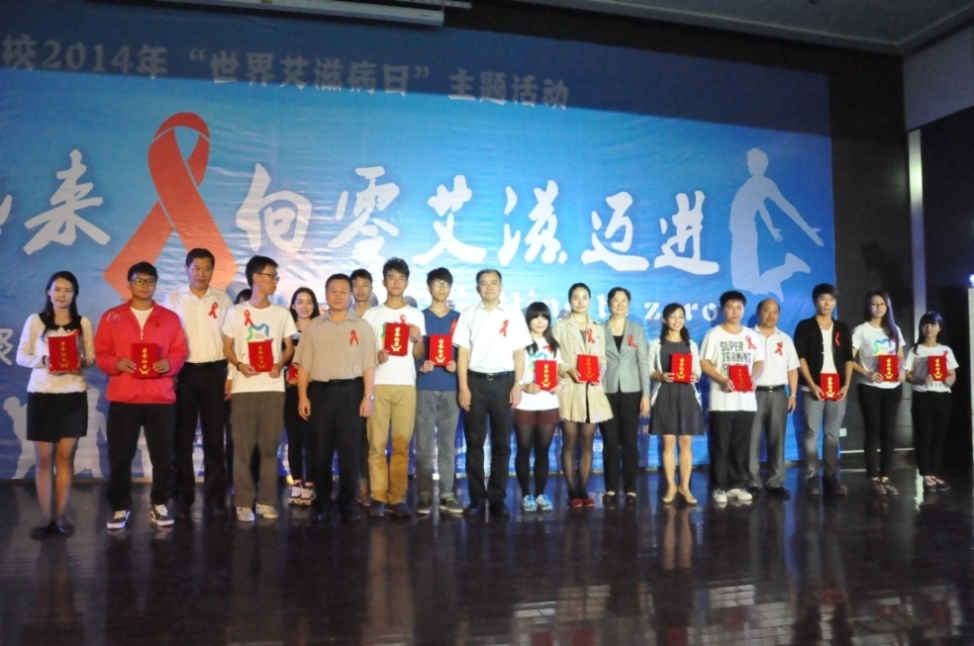 鸡苗什么价?2018年6月4日肉苗鸡最新价格走势_华体会体育hth官方网站(图2) hth官网入口